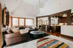Arrowpines Lodge - Image 2