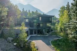 Glacier Sanctuary - Image 5