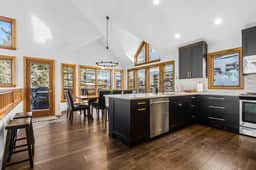 Alpine Meadows Retreat - Image 2