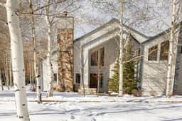 Snow Park Chalet - Image 5