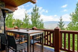 Lay Of The Land at Hummingbird Lodge - Image 2