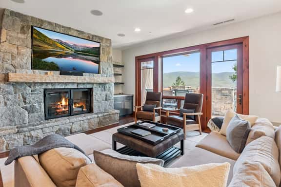 Blue Bird Vista at Hummingbird Lodge - Image 1