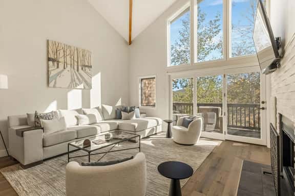 Sun Haven at Snow Park - Image 1
