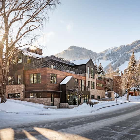 Aspen Street Lodge - Image 1