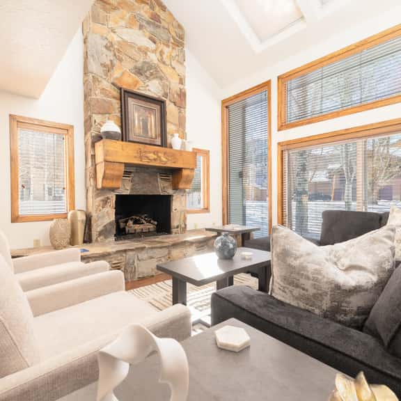 Snow Park Chalet - Image 1