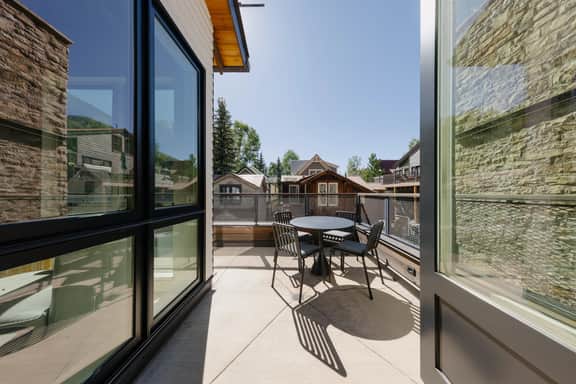 Transfer Haus - Image 5