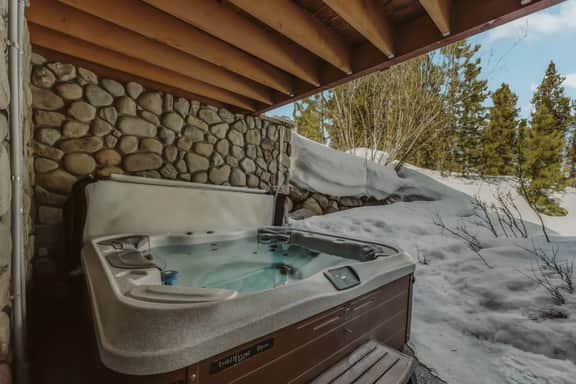 Antlers Ridge Lodge - Image 5