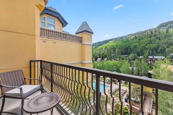 Eagle's Nest at the Ritz-Carlton - Image 3