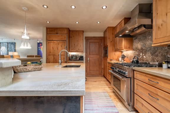 Main Stage Penthouse - Image 3