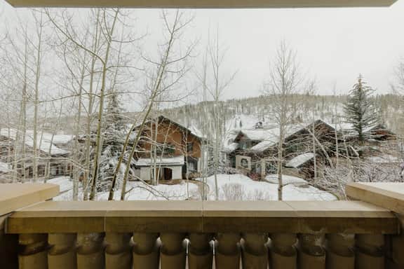 Cloud Nine at The Ritz-Carlton - Image 4