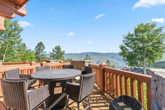 Blue Bird Vista at Hummingbird Lodge - Image 3