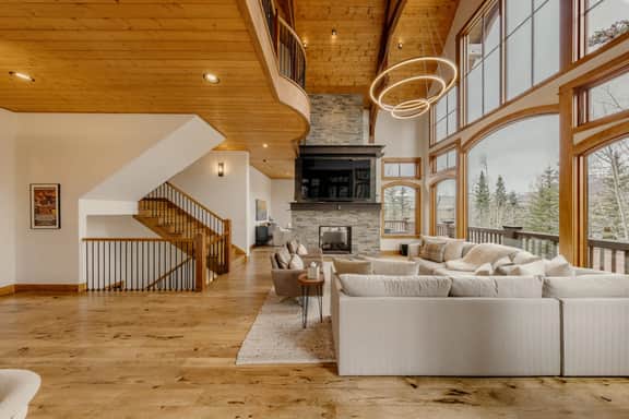 Snow Creek Cabin - Image 3