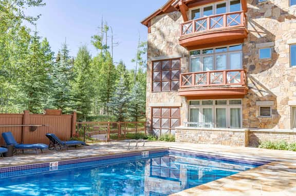 Ridgeview Retreat at the Lorian - Image 3