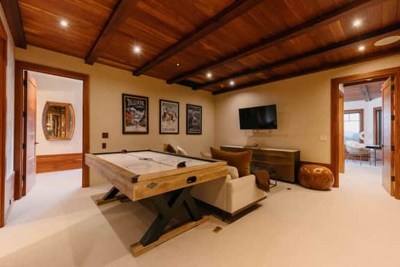 Cabin on the Ridge - Image 3